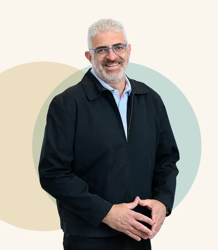יובל בן נון בפגישת עבודה